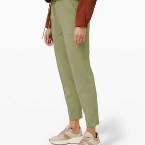 NWOT Lululemon "Keep Moving Pant 7/8 Hi-Rise" - Medium - Rosemary Green